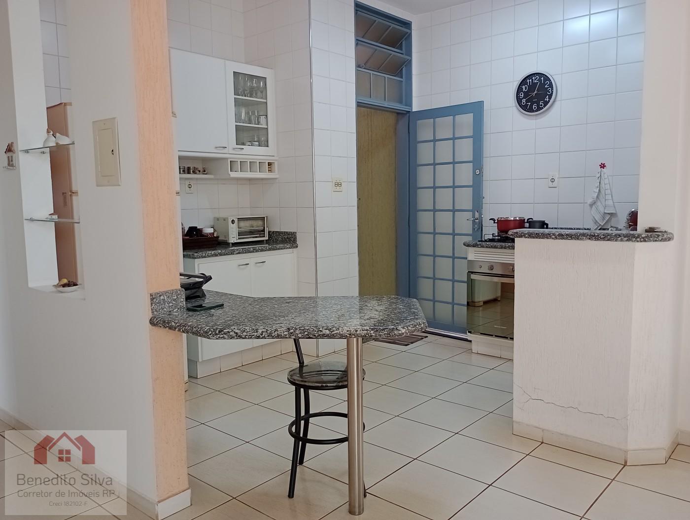 Casa, 4 quartos, 250 m² - Foto 3