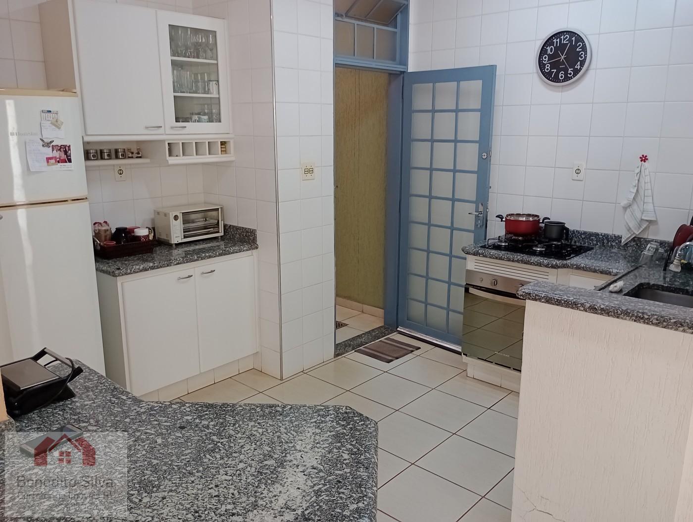 Casa, 4 quartos, 250 m² - Foto 7