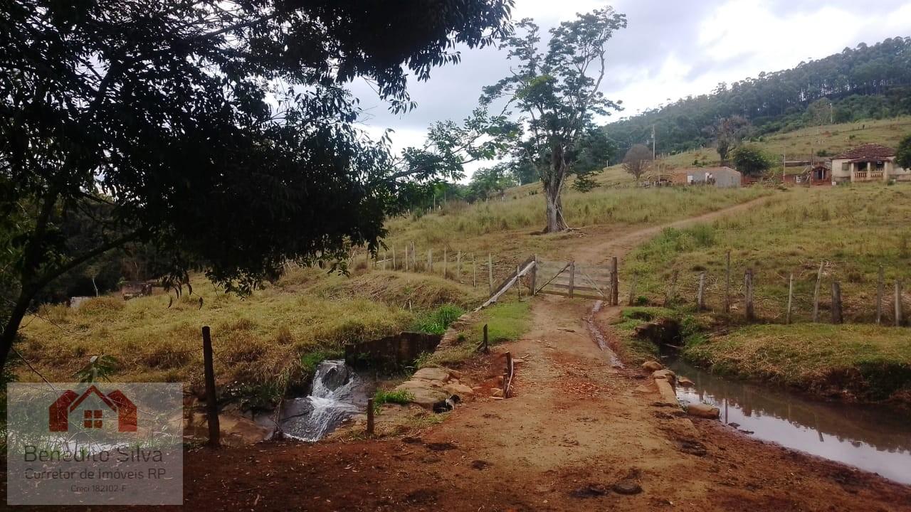 Sítio, 3 quartos, 9 m² - Foto 1